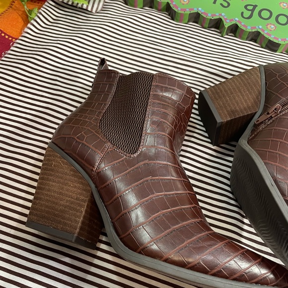 Naturalizer Heel boot - Picture 10 of 11